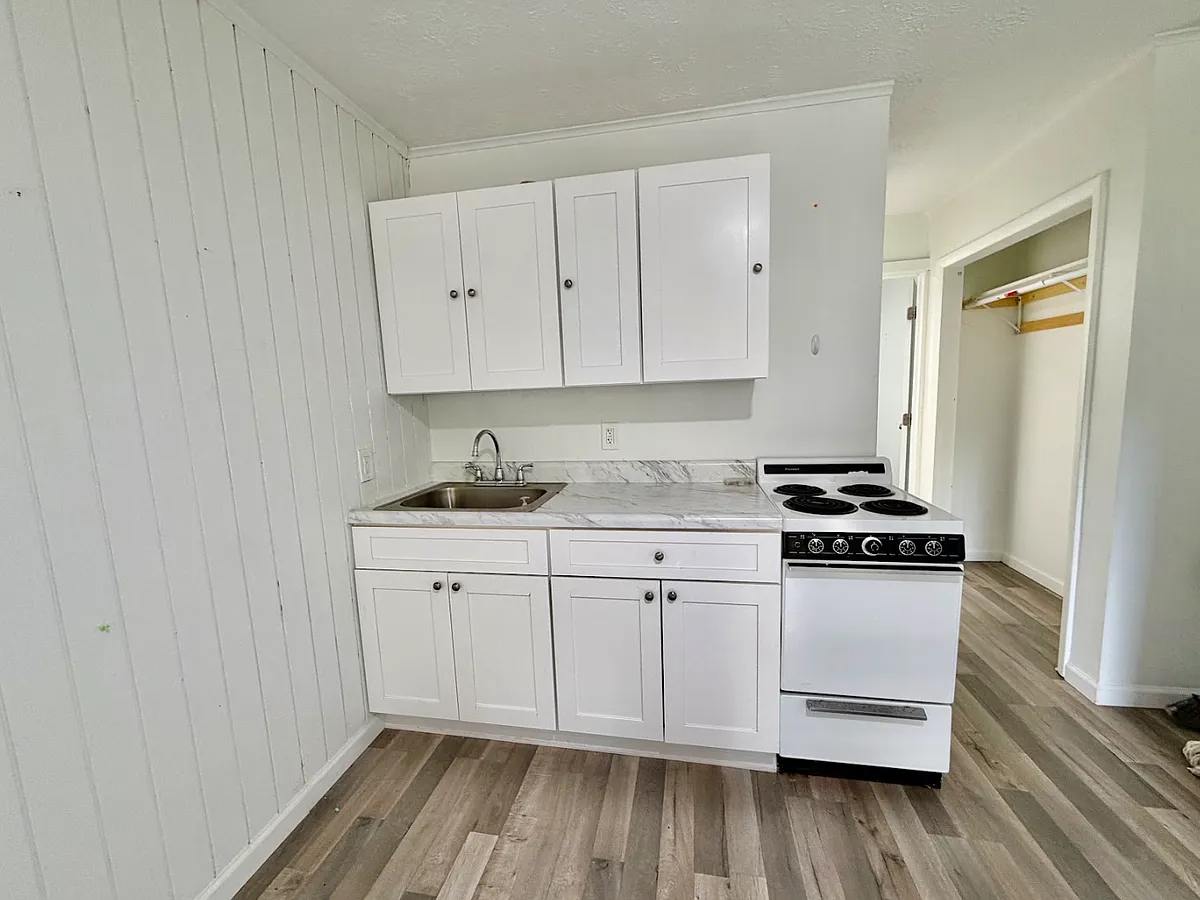 Building Photo - 207 Old Chimney Ridge Rd #G