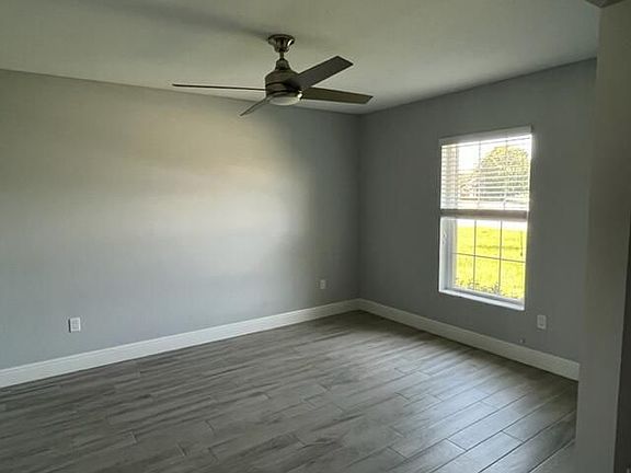 3rd image of 2501 SE Mariposa Ave