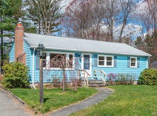 14 Parkwood Dr, Pepperell, MA 01463