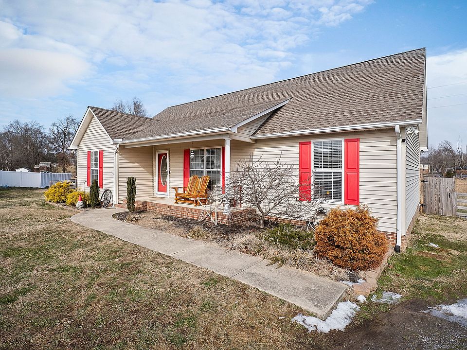 1st image of 255 Greenwood Dr