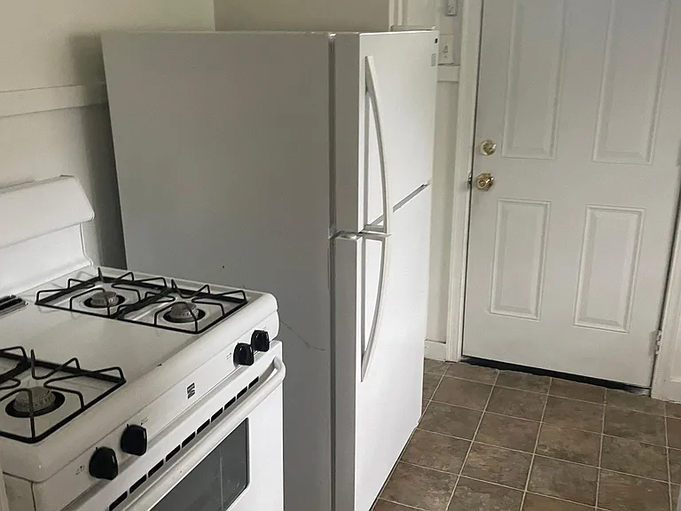 773 Berry Rd — Photo 3