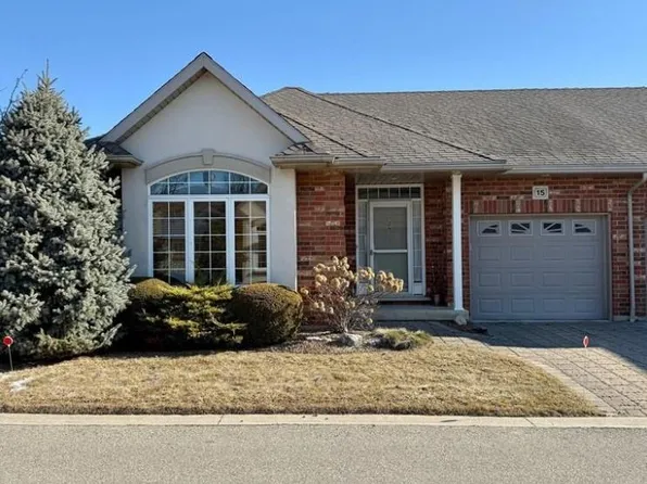 15 Oakgrove Ln, Chatham Kent, ON N7L 5R9