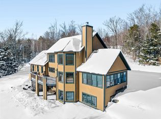 333 Wade Pasture Rd, Stowe, VT 05672
