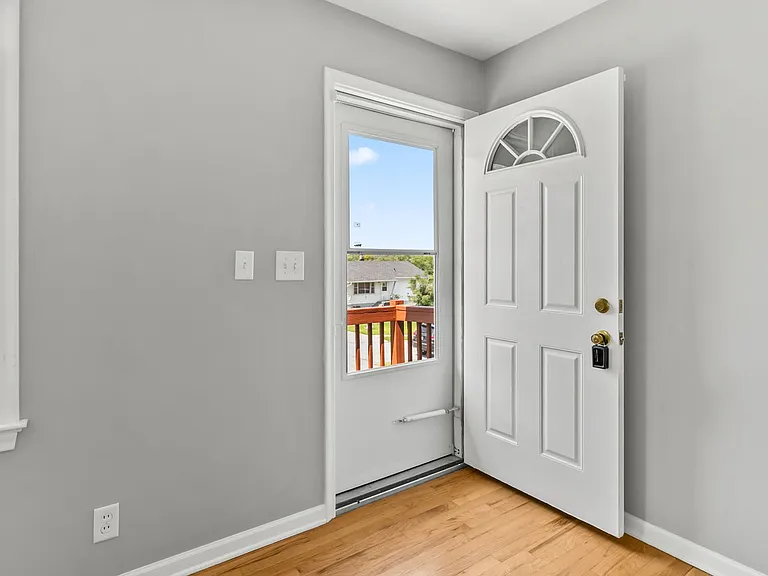 7215 S 41st Ave — Photo 11