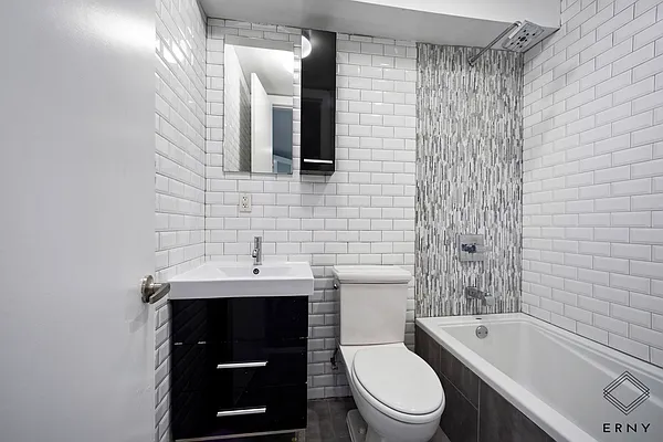 Rented by ERNY LLC | media 21