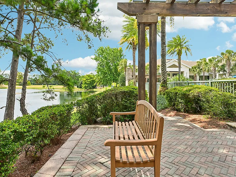 Lakeside Sundeck with Cornhole