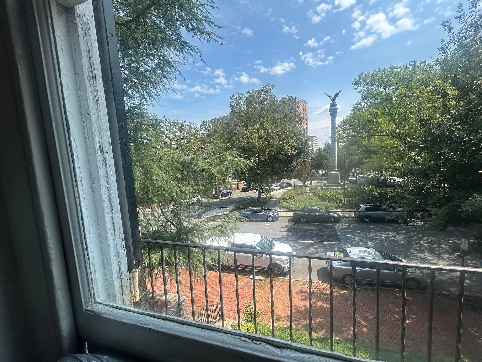 2 bed, 1.0 bath, $1,950 — Photo 3