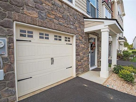 2nd image of 2429 Cook Dr