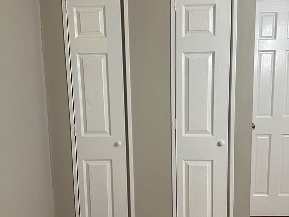 3rd image of 81 Colonel Bell Dr APT 4G