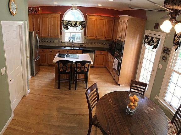 5th image of 12438 Lazy Oak Ln