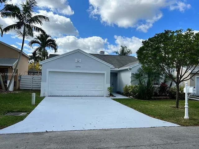 13772 SW 145th Ter — Photo 1