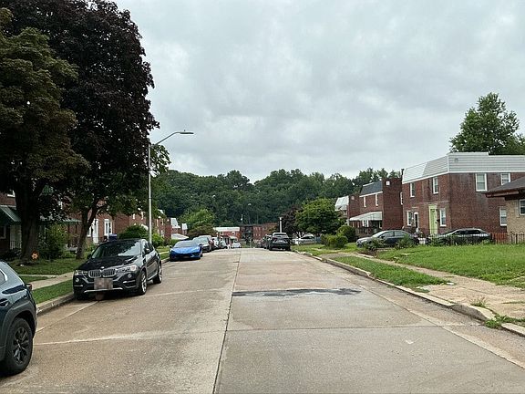 5th image of 3713 Mary Ave