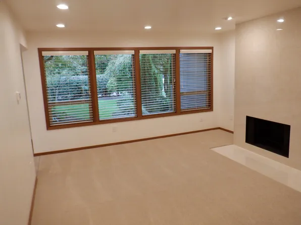 11624 100th Ave NE #C115, Kirkland, WA 98034