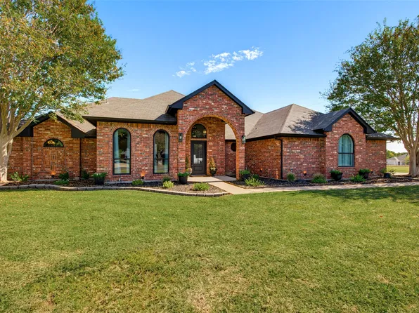 709 Hollingsworth Ln, Glenn Heights, TX 75154