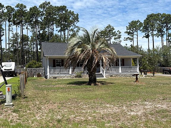 3rd image of 1841 Pinehurst Rd