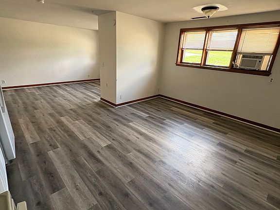 4th image of 101 Zenith Dr APT 9