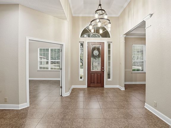 4th image of 813 County Road 375