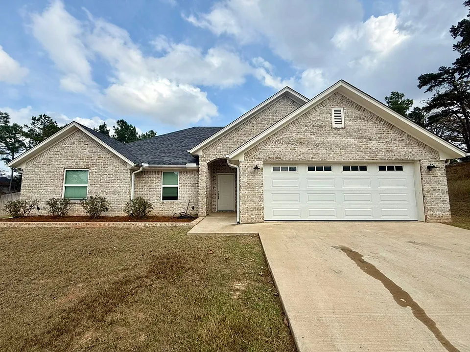 4822 FM 346 E