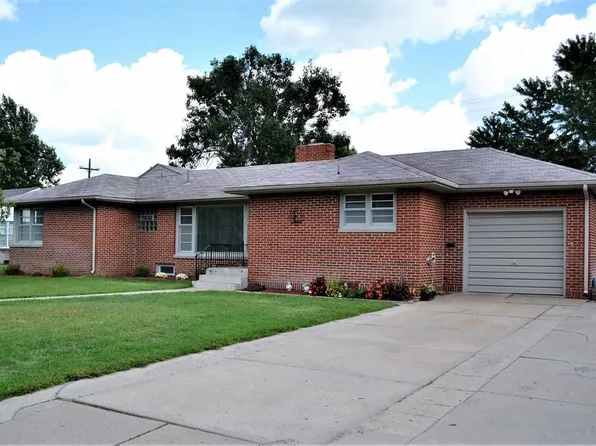 10 Lazy Ln, Hutchinson, KS 67502