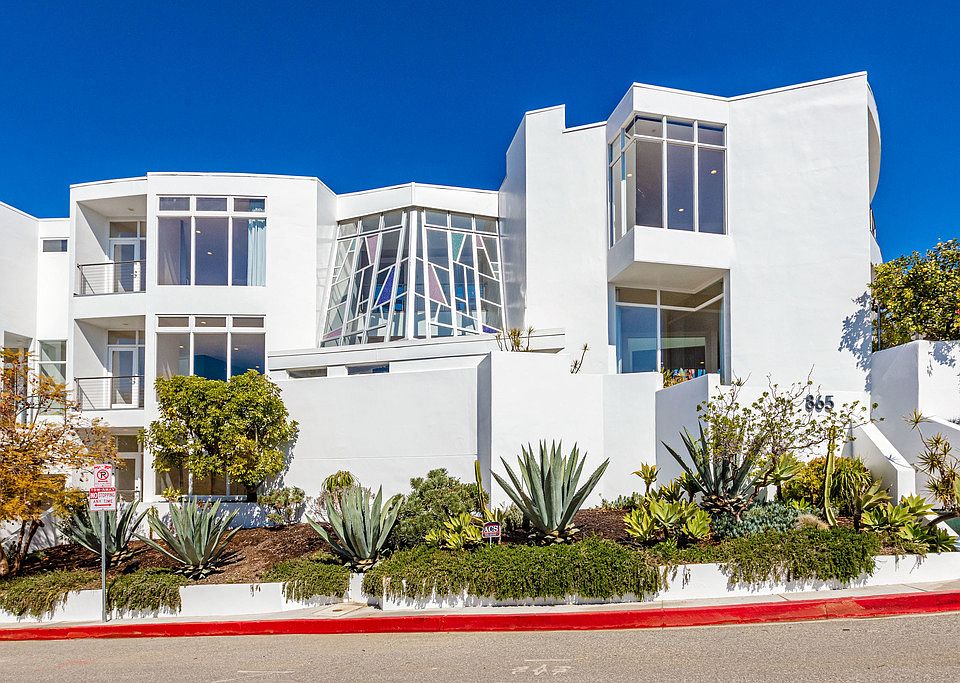 1st image of 865 Paseo Miramar