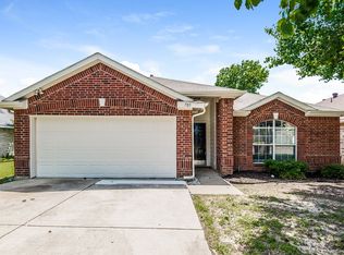 705 Bridle Trl, Saginaw, TX 76179