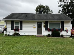 1528 Granview Dr, Quincy, IL 62301