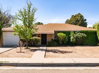 5906 Princess Jeanne Ave NE, Albuquerque, NM 87110