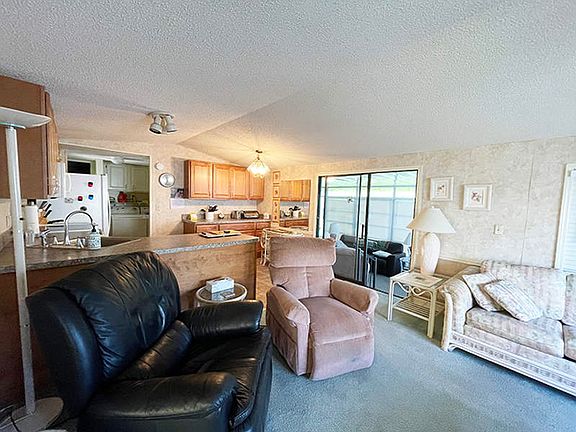 4th image of 25722 Lilac Ct #L-035