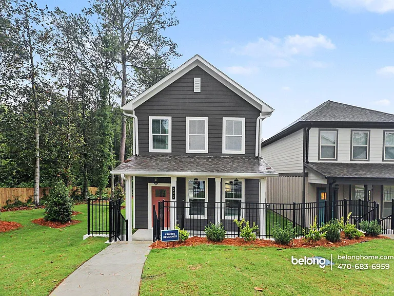 300 Dempsey Dr — Photo 1