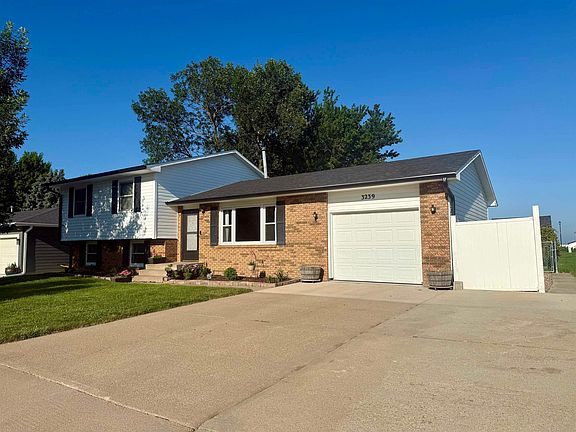3rd image of 3239 Wendell Dr