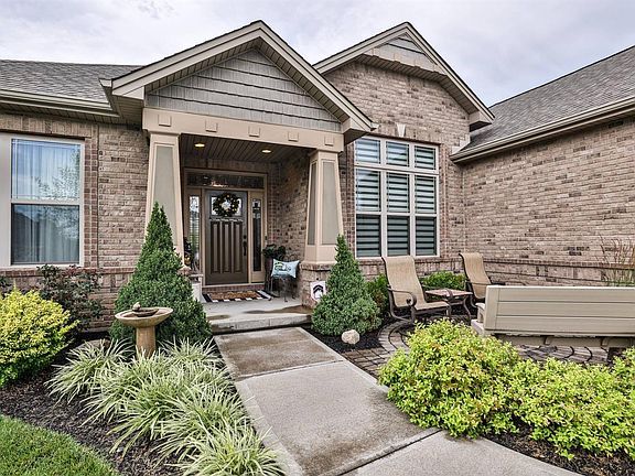 2nd image of 712 Griffin Ln