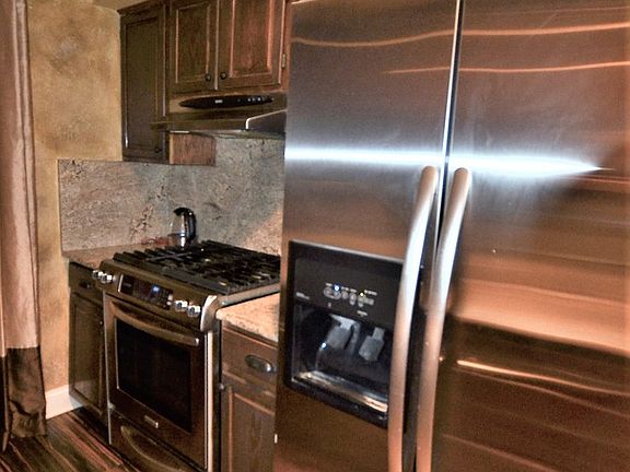 3rd image of 1686 Cornell Dr #0