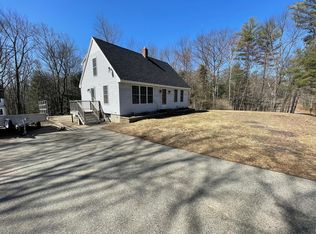 137 Grammar Rd, Sanford, ME 04073