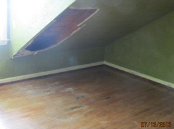 4th image of 796 Arlington Ave