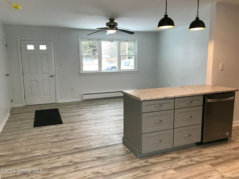 3rd image of 216 Jansen Avenue