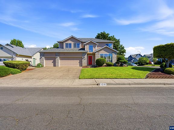 3rd image of 1341 Bent Grass Ct NE