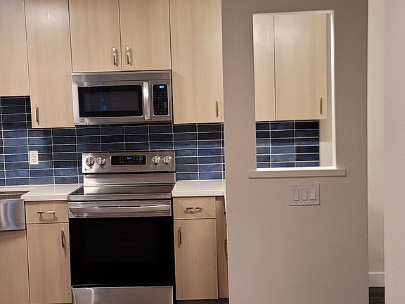 4th image of 745 E Bradley Ave #127