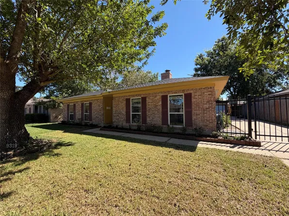 9319 Tooley Dr, Houston, TX 77031