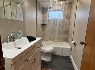 6624 Pratt St #1, Omaha, NE 68104