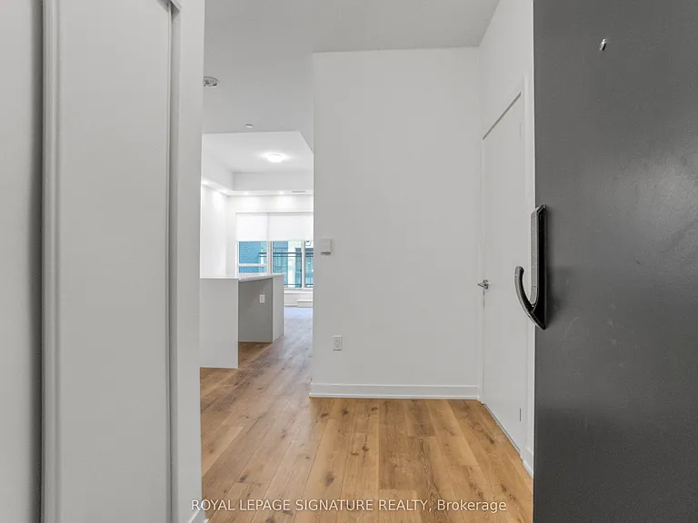 395 Dundas St W #222 — Photo 6