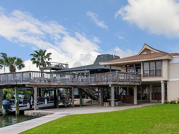 2nd image of 1315 Oahu Dr