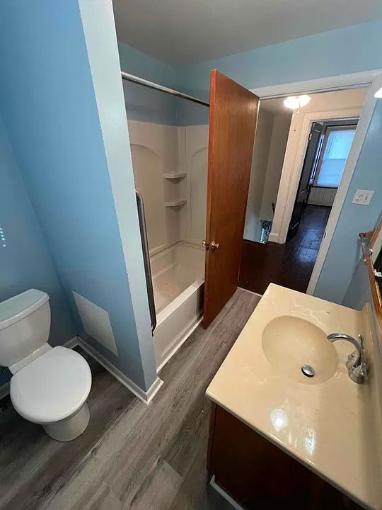 1st image of 907 Virginia St #1651002