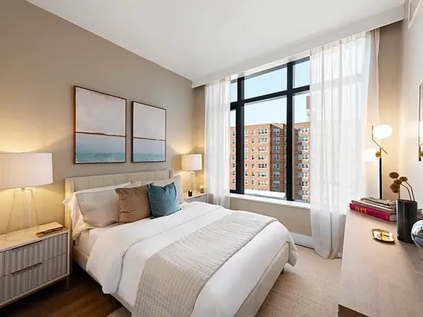 2230 Cropsey Avenue image 6 of 69