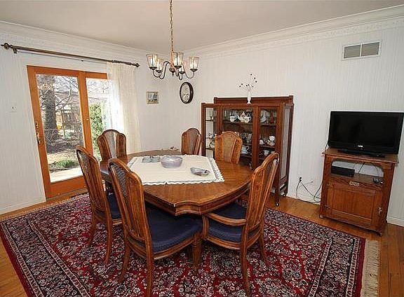 5th image of 1211 Eagleshire Dr