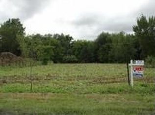 16 Country Ln, Deer Park, IL 60010