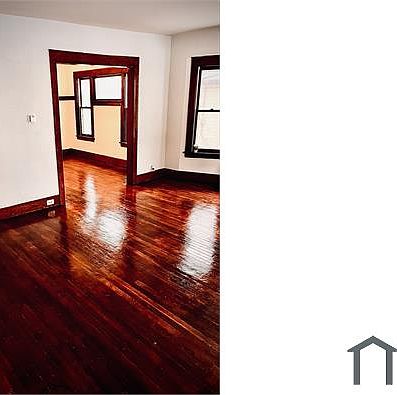 3rd image of 1029 Sigsbee St SE