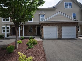 303 Frisco Ct, East Stroudsburg, PA 18301