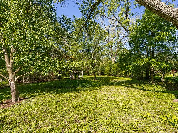2nd image of 4624 Lee Ave