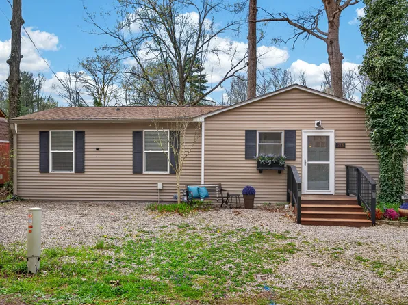 713 W Stopek Dr, Nineveh, IN 46164