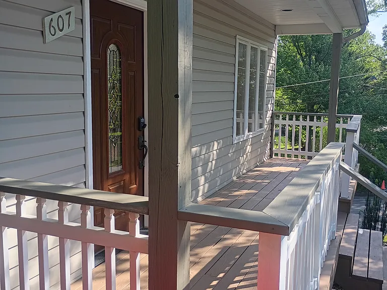 607 Overhill Dr — Photo 8